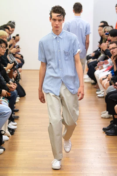 Look 42
